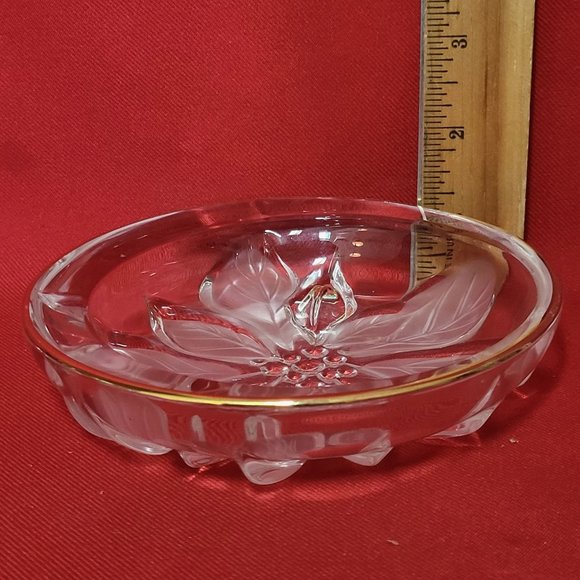 VTG Studio Nova Glass Guilded Poinsettia Round Tray Candy Dish - Picture 9 of 10